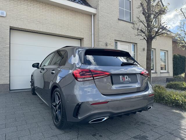 Mercedes-Benz A-KLASSE 250e AMG Aut Panoramadak Nightpakket Widescreen AmbientLight Keyless SportLeder Led Camera 18" Pdc