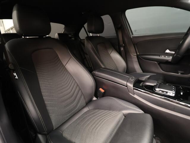 Mercedes-Benz A-KLASSE 200 Business Solution [STOELVERWAMING, CRUISE, CARPLAY, CAMERA, DIGITAL DASH, NIEUWSTAAT]