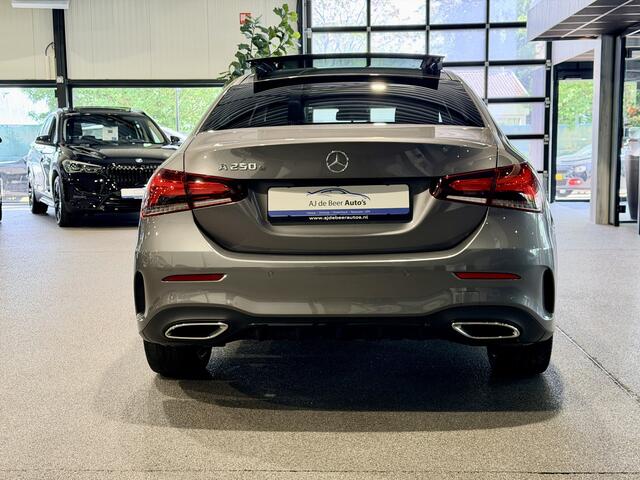 Mercedes-Benz A-KLASSE 250 e AMG Line LED | Panorama | Stoelverwarming Navigatie | CarPlay/Android