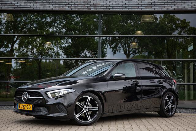 Mercedes-Benz A-KLASSE 180 Premium Plus , Achteruitrijcamera, Carplay, Stoelverwarming,