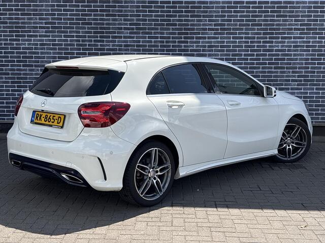 Mercedes-Benz A-KLASSE 180 Business Solution AMG | AMG-Line | Sportstoelen | Stoelverwarming | Navigatie | Achteruitrijcamera | Parkeersensoren | Lichtmetalen Velgen 18 inch | LED Koplampen