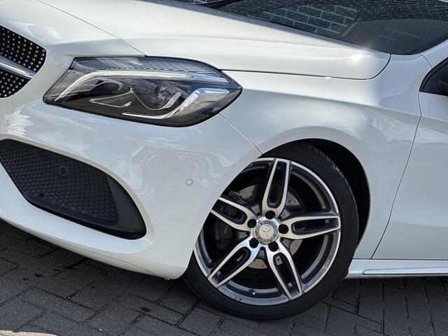 Mercedes-Benz A-KLASSE 180 Business Solution AMG | AMG-Line | Sportstoelen | Stoelverwarming | Navigatie | Achteruitrijcamera | Parkeersensoren | Lichtmetalen Velgen 18 inch | LED Koplampen