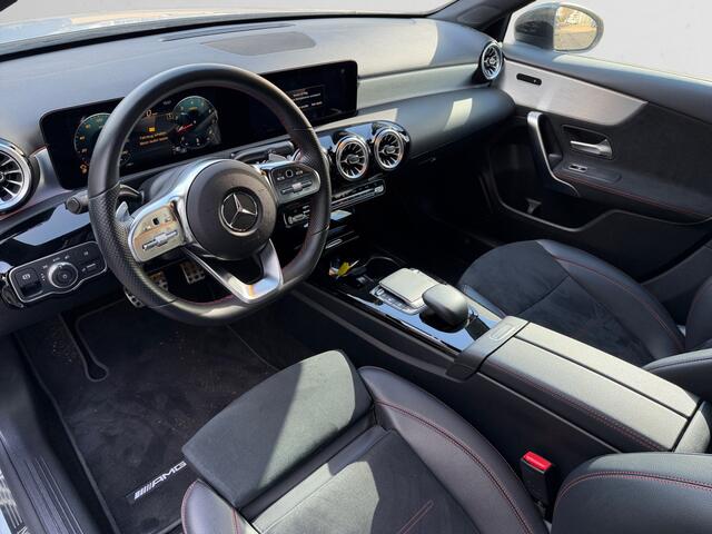 Mercedes-Benz A-KLASSE 180 AMG Night Edition Aut- NAP 68dkm, Sfeerverlichting, Camera, Xenon led, Sport Interieur