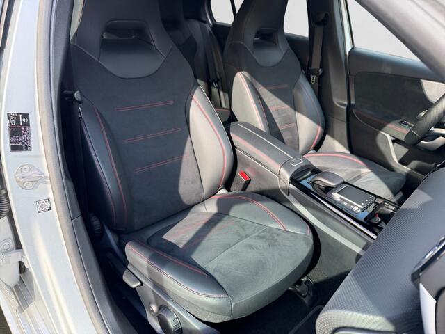 Mercedes-Benz A-KLASSE 180 AMG Night Edition Aut- NAP 68dkm, Sfeerverlichting, Camera, Xenon led, Sport Interieur
