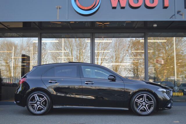 Mercedes-Benz A-KLASSE 200 AMG Led Panorama Widescreen Sfeer Camera Night CarPlay Pdc