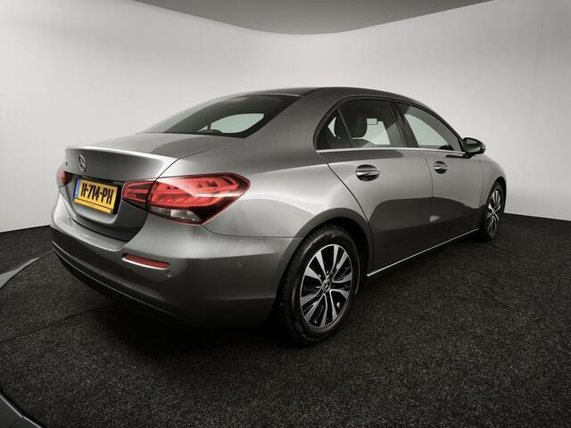Mercedes-Benz A-KLASSE 180 Business Solution |