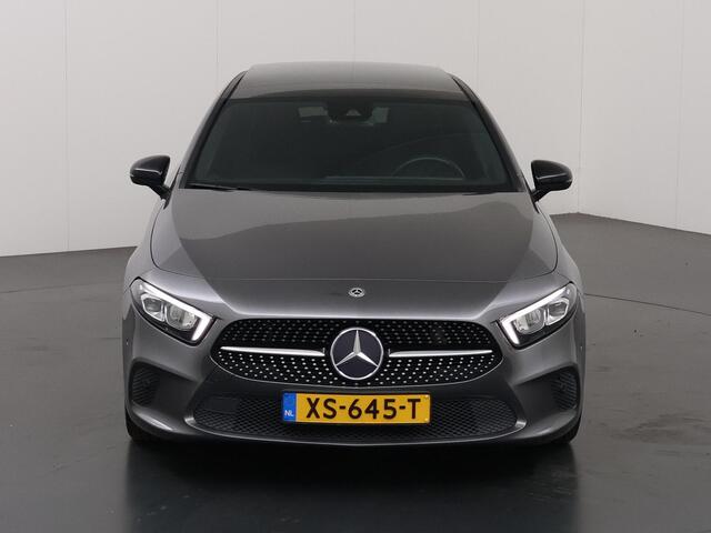 Mercedes-Benz A-KLASSE 200 Launch Edition Premium | AMG | Night | Panoramadak | Widescreen | Thermotronic |