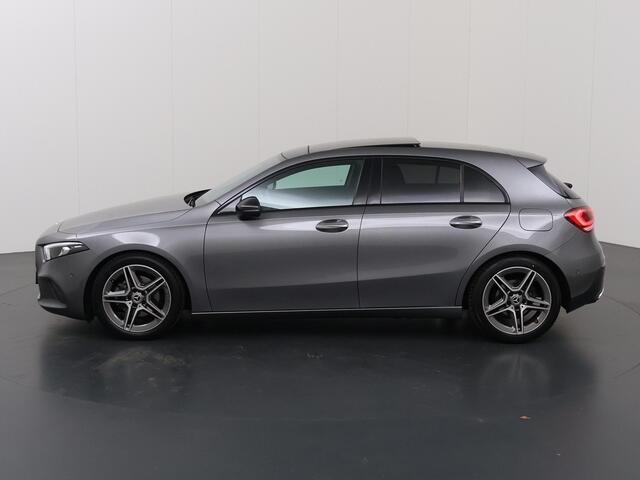 Mercedes-Benz A-KLASSE 200 Launch Edition Premium | AMG | Night | Panoramadak | Widescreen | Thermotronic |