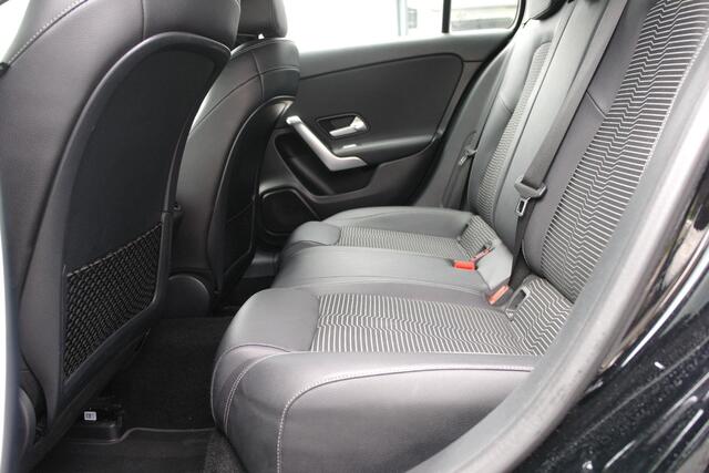 Mercedes-Benz A-KLASSE 200 Premium , Navigatie , Bovag garantie