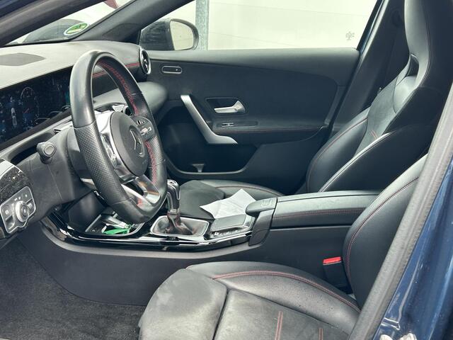 Mercedes-Benz A-KLASSE 160 Business Solution AMG | Navigatie | Camera | Climate Control | Cruise Control |