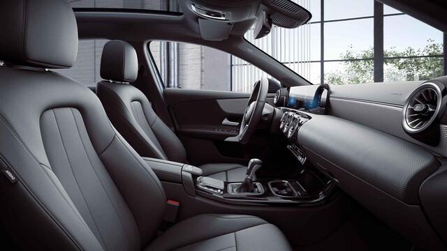 Mercedes-Benz A-KLASSE 180 Business Solution Luxury | Widescreen | Panoramadak | Stoelverwarming | Multibeam |