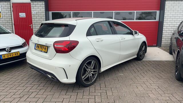 Mercedes-Benz A-KLASSE 180 Business Solution AMG AUTOMAAT / FULL LED / STOELVERW / CAMERA / NAVI / AIRCO / PDC / BLUETOOTH / NL-AUTO