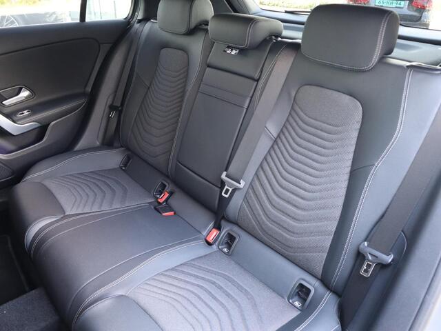 Mercedes-Benz A-KLASSE 180 Star Edition Luxury Line