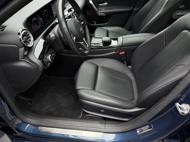 Mercedes-Benz A-KLASSE 250 e Business Solution Luxury / Keyless / Trekhaak (1.600KG) / Panodak / Camera / Elek. Stoelen /