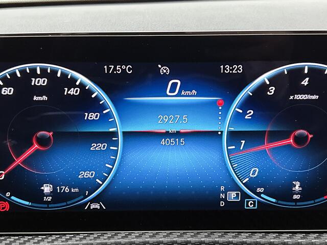 Mercedes-Benz A-KLASSE 180 Business Solution | Parkeerpakket met Camera | Stoelverwarming | LED | DAB | Cruise Controle | Inclusief 24 maanden Mercedes-Benz Certified garantie voor Europa.