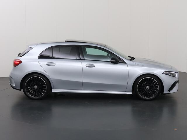 Mercedes-Benz A-KLASSE 180 Business Solution AMG | Night | Panoramaschuifdak | Premium Plus | Head-Up | MULTIBEAM LED | Dodehoekassistent | 19 inch AMG-velgen |