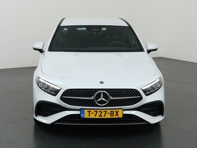 Mercedes-Benz A-KLASSE 180 AMG Line | Widescreen | Keyless | Stoelverwarming | Achteruitrijcamera |
