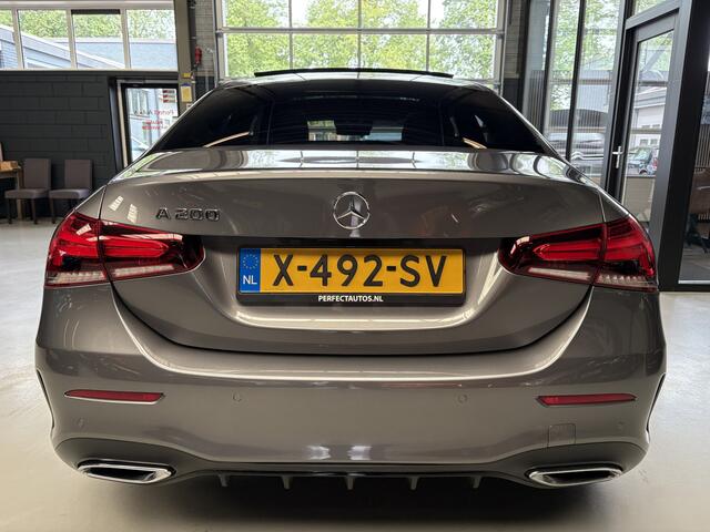 Mercedes-Benz A-KLASSE 200 Launch Edition Premium Plus Pano, Sfeer, AMG pakket
