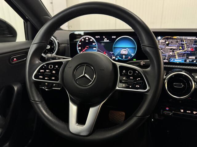 Mercedes-Benz A-KLASSE 180 Business Solution AUTOMAAT LED CAMERA STOELV. 2XPDC LMV