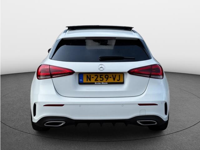 Mercedes-Benz A-KLASSE 180 Business Solution AMG | Night pakket | Panoramadak | Sfeerle