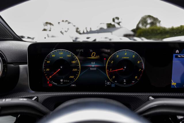 Mercedes-Benz A-KLASSE 200 Premium Plus AMG | Pano | Memory