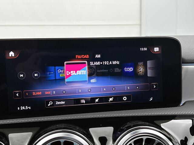 Mercedes-Benz A-KLASSE 250 e AMG Line | Panoramadak | Achteruitrijcamera | Digitale radio DAB+ | Night pakket | Inclusief 24 maanden MB Certified garantie voor Europa.