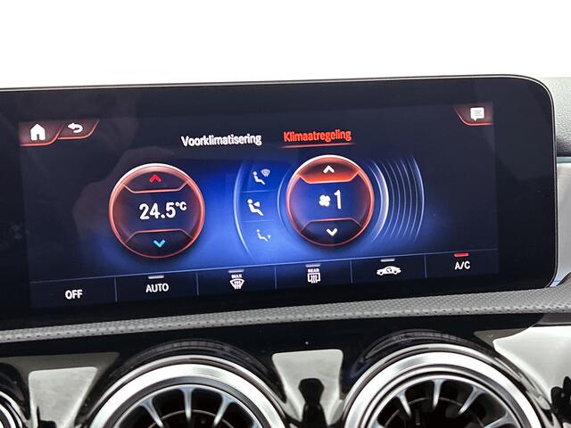 Mercedes-Benz A-KLASSE 250 e AMG Line | Panoramadak | Achteruitrijcamera | Digitale radio DAB+ | Night pakket | Inclusief 24 maanden MB Certified garantie voor Europa.