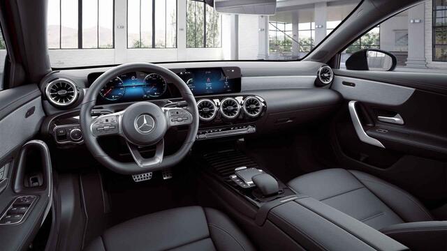 Mercedes-Benz A-KLASSE 250 e Business Line | AMG | Night | Panoramadak | Widescreen | Stoelverwarming | Sfeerverlichting |