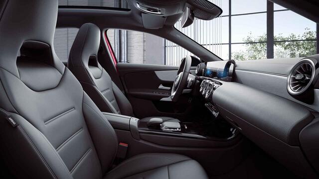 Mercedes-Benz A-KLASSE 250 e Business Line | AMG | Night | Panoramadak | Widescreen | Stoelverwarming | Sfeerverlichting |