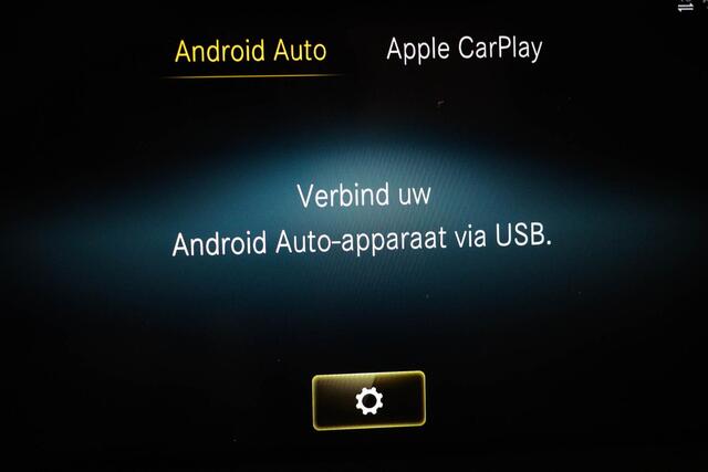 Mercedes-Benz A-KLASSE 200 Luxury Line | PREMIUM PACK | PANORAMADAK | MATRIX LED | LEDER | APPLE | HOUTAFWERKING