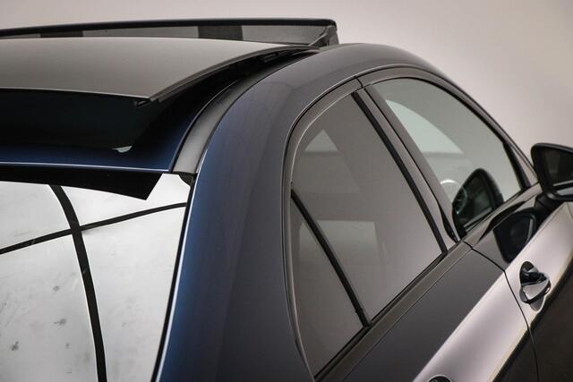 Mercedes-Benz A-KLASSE 200 Luxury Line | PREMIUM PACK | PANORAMADAK | MATRIX LED | LEDER | APPLE | HOUTAFWERKING