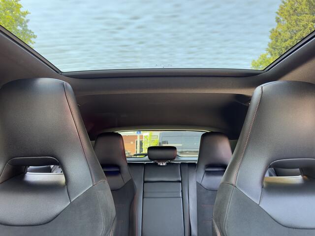 Mercedes-Benz A-KLASSE 180 AUT7 AMG-LINE PANODAK LEDER NAVI CAMERA VIRTUAL-DASH APPLE-CARPLAY LED LMV PDC