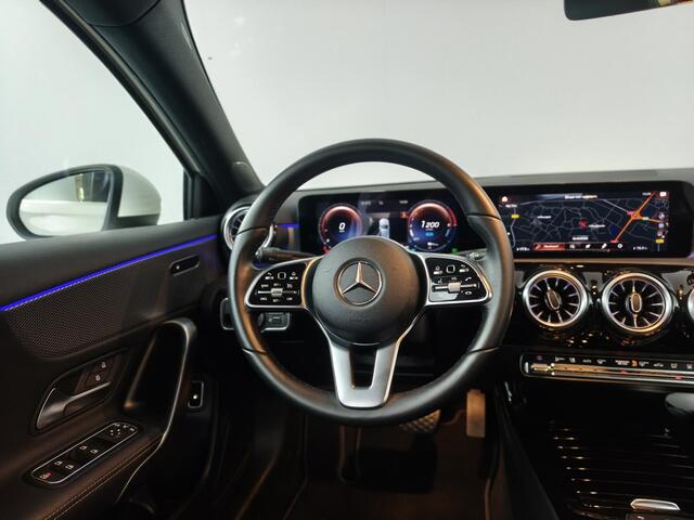 Mercedes-Benz A-KLASSE 250 e Business Solution Luxury Limited | Panorama-dak |