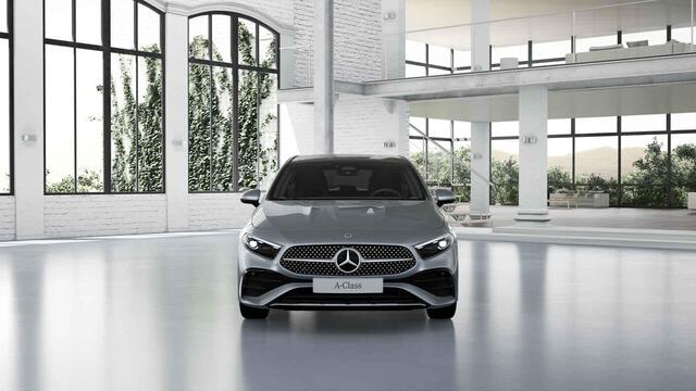 Mercedes-Benz A-KLASSE 180 Business Solution AMG | Panoramadak | Sfeerverlichting | Stoelverwarming | Parkeercamera |