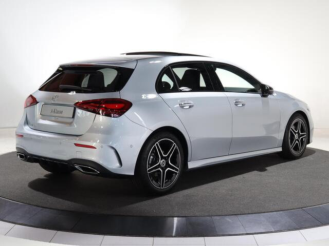 Mercedes-Benz A-KLASSE 180 Star Edition AMG Line | Nightpakket | Sfeerverlichting | MULTIBEAM LED | Stoelverwarming |