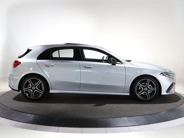 Mercedes-Benz A-KLASSE 180 Star Edition AMG Line | Nightpakket | Sfeerverlichting | MULTIBEAM LED | Stoelverwarming |