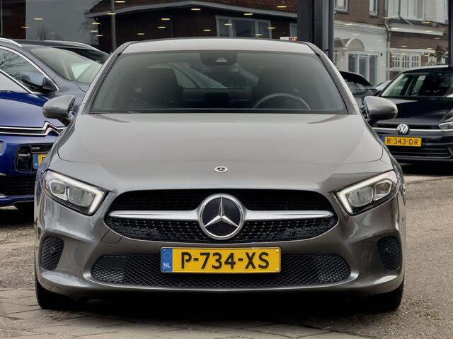 Mercedes-Benz A-KLASSE 200 AUT7 SOLUTION AMG-LINE LEDER NAVI CAMERA DIGI-DASH LED LMV PDC