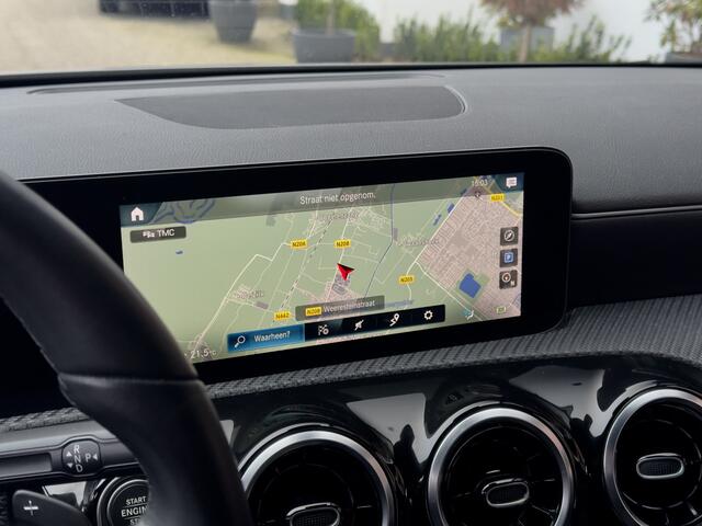 Mercedes-Benz A-KLASSE 200 AUT7 SOLUTION AMG-LINE LEDER NAVI CAMERA DIGI-DASH LED LMV PDC