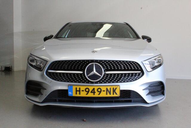Mercedes-Benz A-KLASSE 180 Business Solution AMG | NL-AUTO+N.A.P! | CARPLAY | D-GLAS | CLIMA | PDC-V/A | CAMERA | 18'LMV | LED |