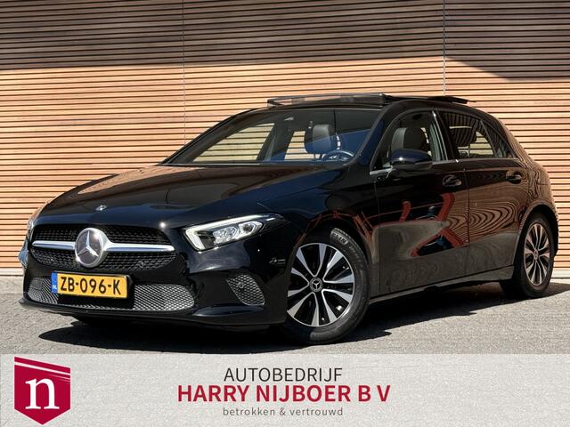 Mercedes-Benz A-KLASSE 180 Business Solution Panodak / Navi / Clima / Telefoon / Half Leer / Stoelverwarming