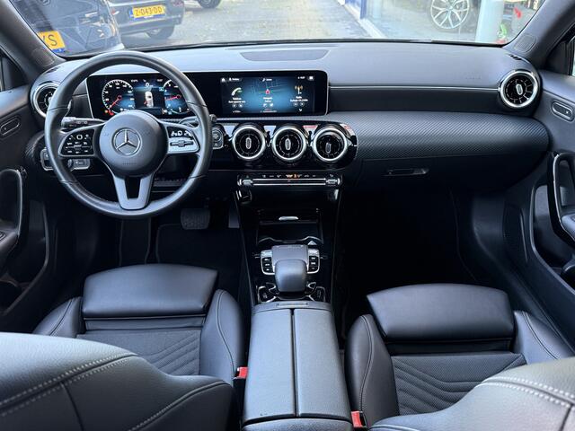 Mercedes-Benz A-KLASSE 180 Business Solution Panodak / Navi / Clima / Telefoon / Half Leer / Stoelverwarming