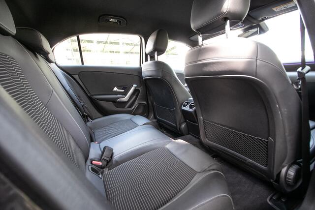 Mercedes-Benz A-KLASSE 200 Premium Plus Automaat - Navi | Camera