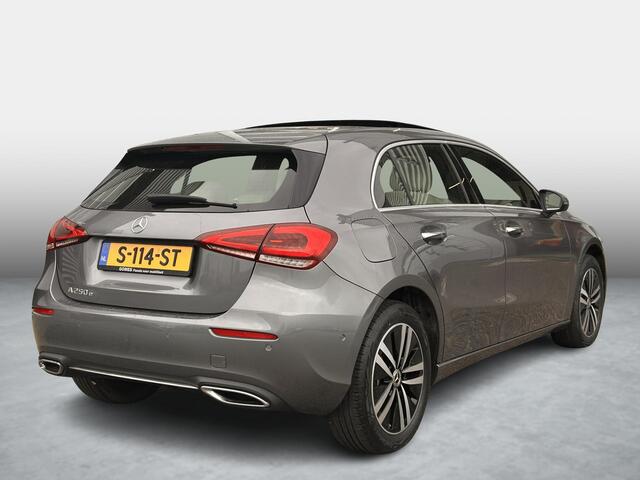 Mercedes-Benz A-KLASSE 250 e | Beige leder | Panoramadak | Apple CarPlay | Sfeerverlichting