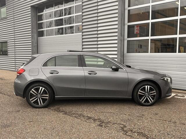 Mercedes-Benz A-KLASSE 250 e | Beige leder | Panoramadak | Apple CarPlay | Sfeerverlichting