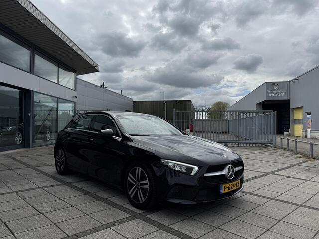Mercedes-Benz A-KLASSE 180d Advantage Edition | Sfeer Verlichting | Camera | Navi | Les-Auto