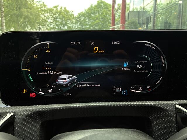 Mercedes-Benz A-KLASSE 180 AMG Line 136PK | Night Pakket | Panoramadak | Dodehoekdetectie