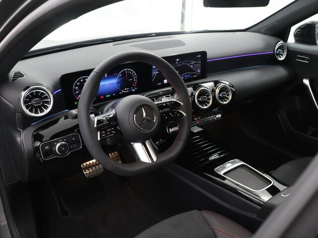 Mercedes-Benz A-KLASSE 250 e AMG Line | Nightpakket | Sfeerverlichting | MULTIBEAM LED | Panoramadak |