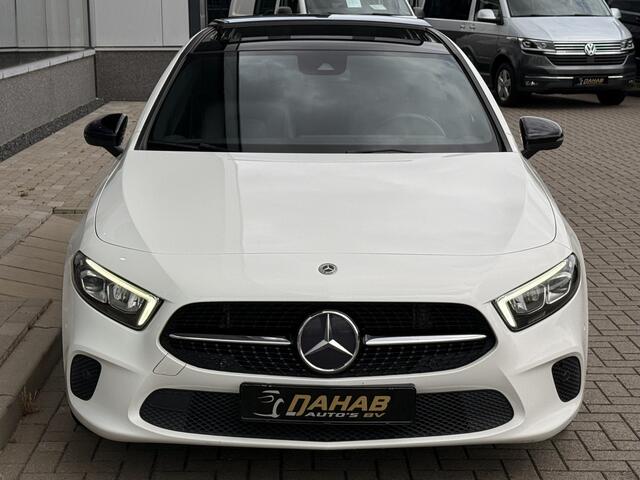Mercedes-Benz A-KLASSE 200 Business Solution Plus | Elek. trekhaak | Lane assist | Pano | Cruise |