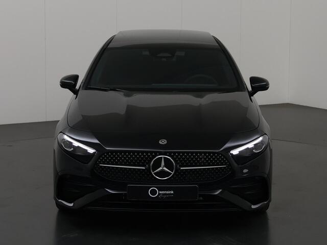 Mercedes-Benz A-KLASSE 180 Star Edition AMG Line 180 Star Edition AMG Line Plus | Night | Panoramadak | Multispaaks velgen | Stoelverwarming | Sfeerverlichting |