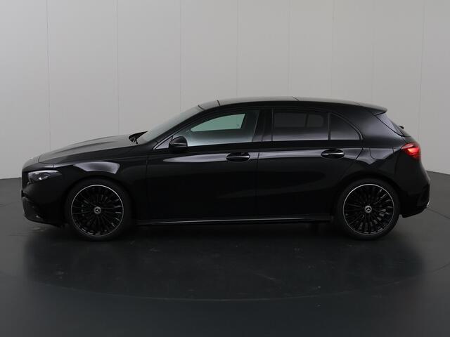 Mercedes-Benz A-KLASSE 180 Star Edition AMG Line | Panoramadak | 19 inch LM velgen | Night pakket | Multibeam Led verlichting |